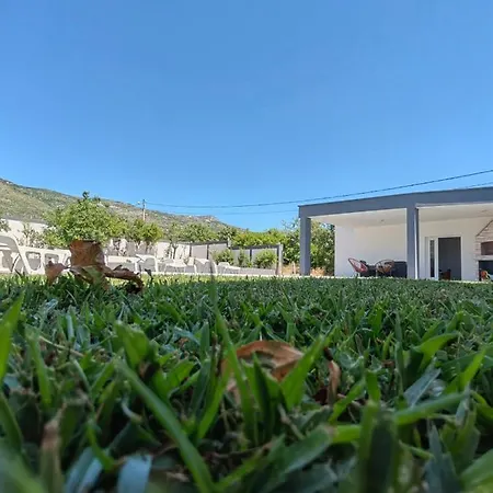 Villa Sara *